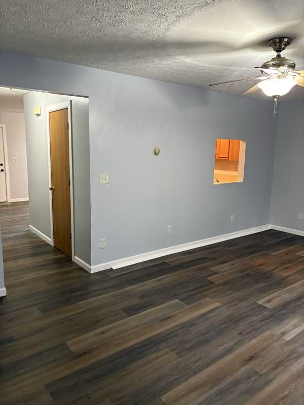 1112 1/2 Hocking Rd #B - Photo 4 of 12
