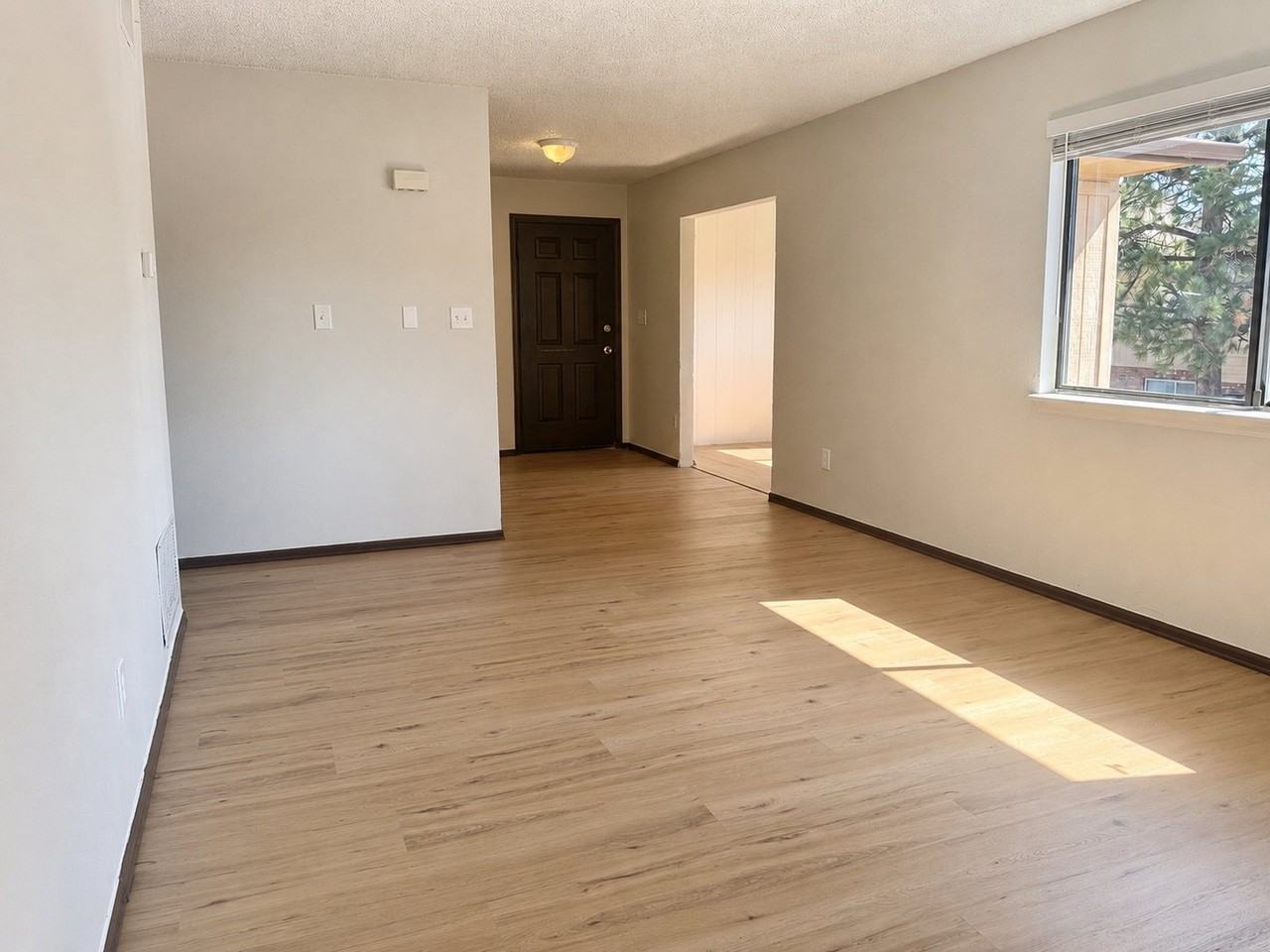 139 Juniper Pl #D - Photo 2 of 16