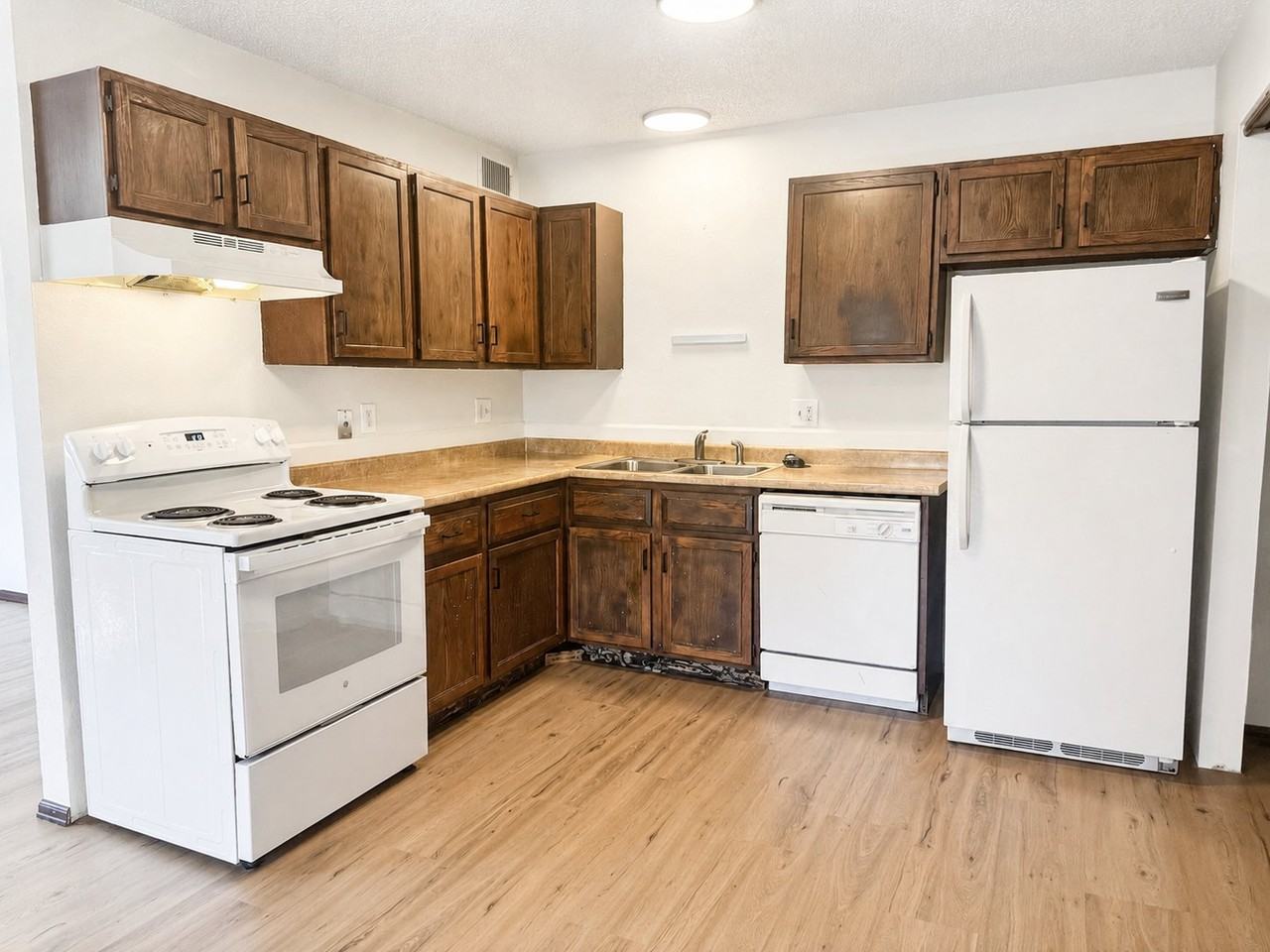 139 Juniper Pl #D - Photo 4 of 16