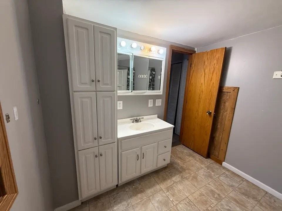 1414 Beltrami Ave Nw #A - Photo 5 of 9