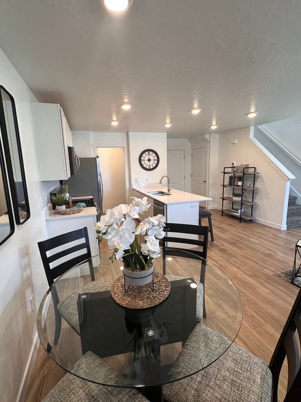 907 E Sea Horse Ct - Photo 2 of 29