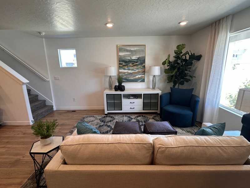907 E Sea Horse Ct - Photo 3 of 29