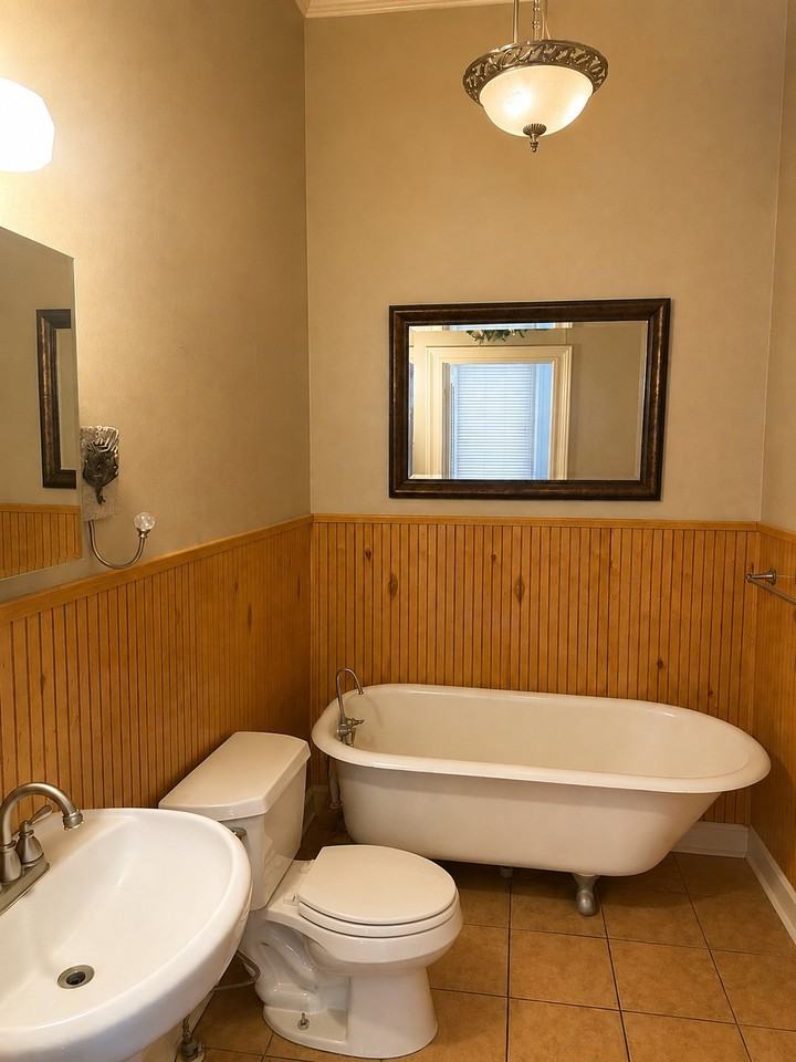 128 Main St - Photo 6 of 8