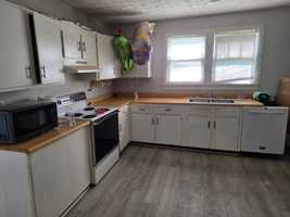 featured image of 320 Riverview St