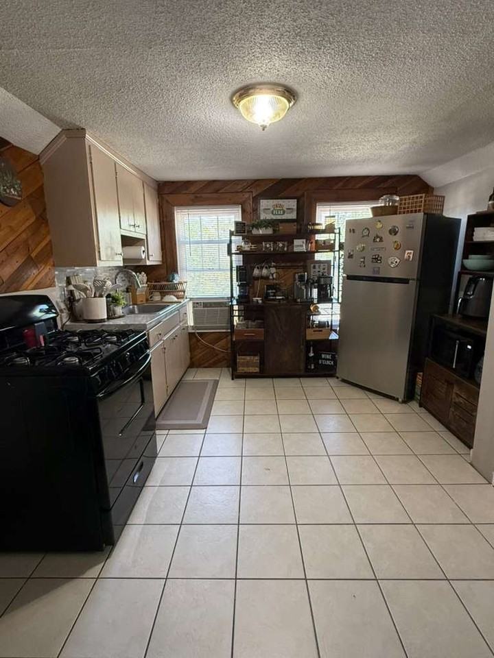 43 Irving St #FL3 - Photo 7 of 32