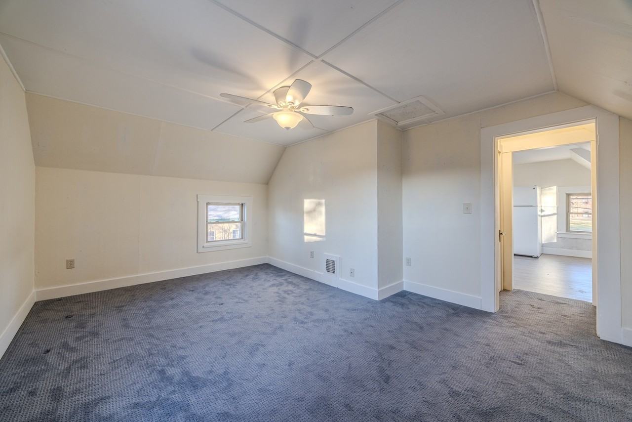 354 Union Ave #B - Photo 5 of 29