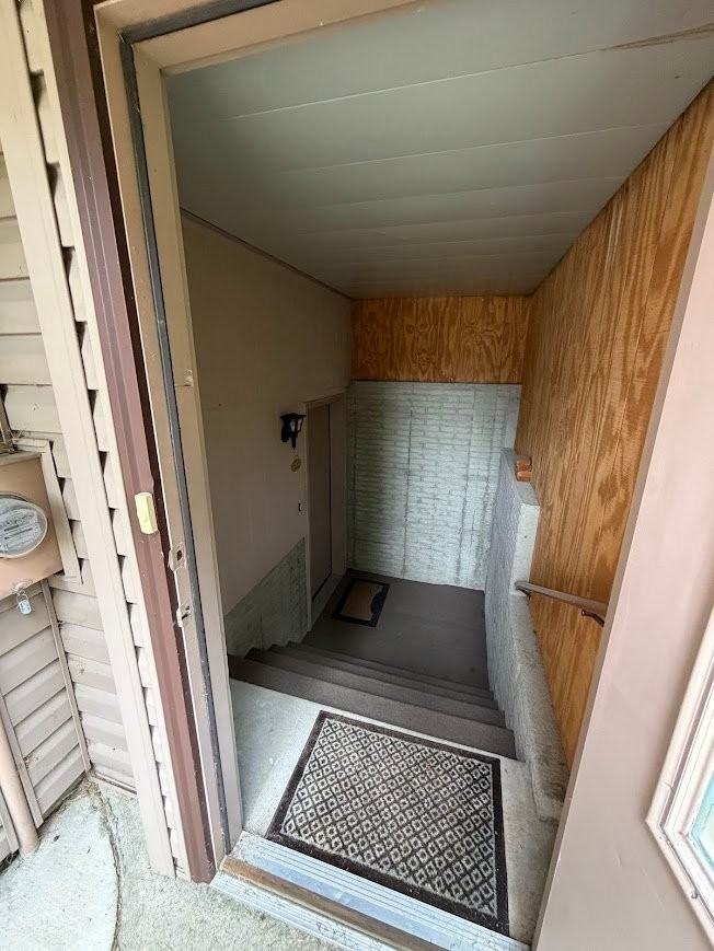 906 1/2 Lincoln St - Photo 2 of 10