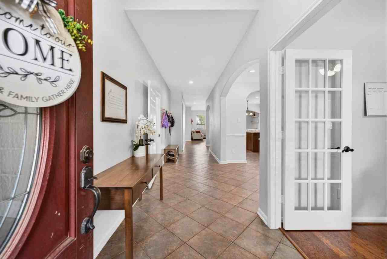 15226 Olmstead Park Dr - Photo 4 of 43