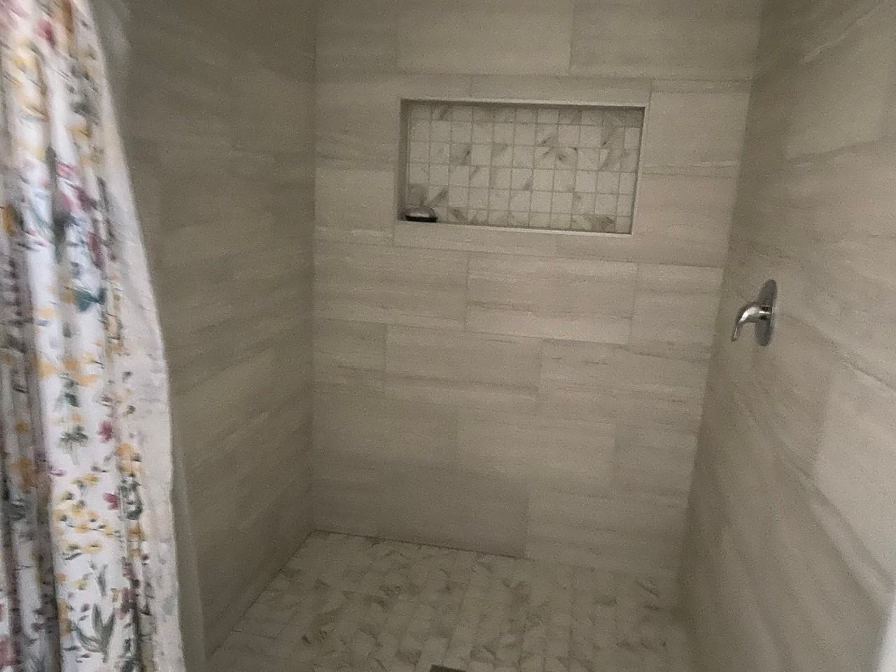 318 Cocoa Ct - Photo 4 of 5