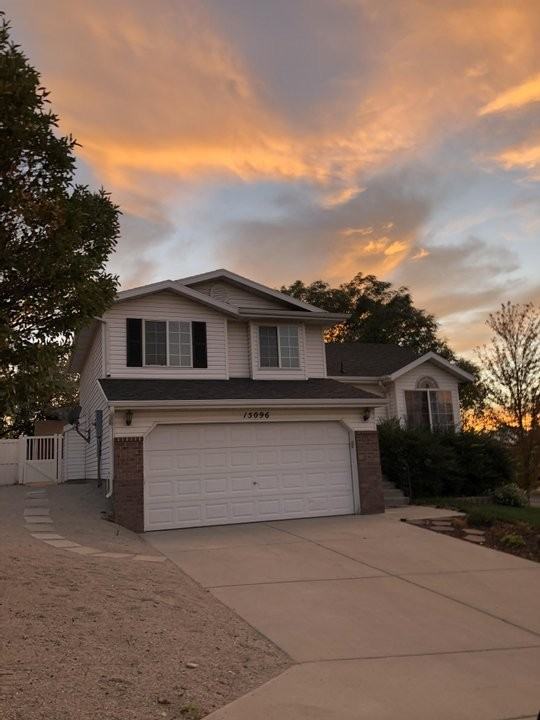 15096 S Vernal Cv - Photo 2 of 18