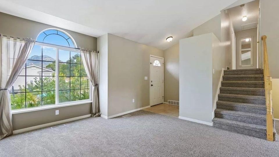 15096 S Vernal Cv - Photo 4 of 18