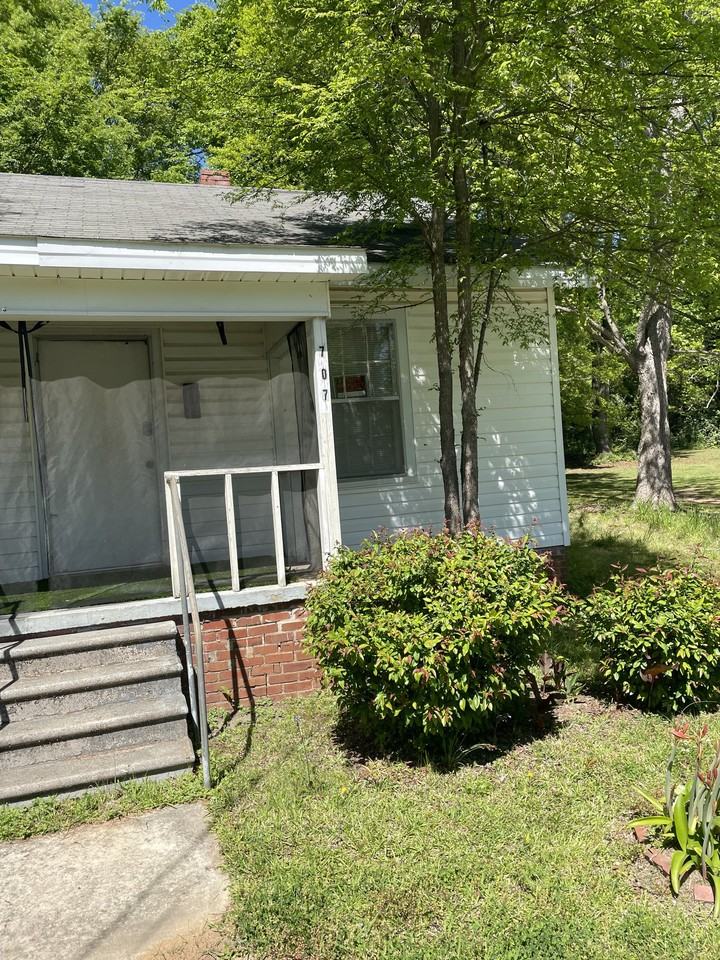 707 E Florida St - Photo 6 of 10