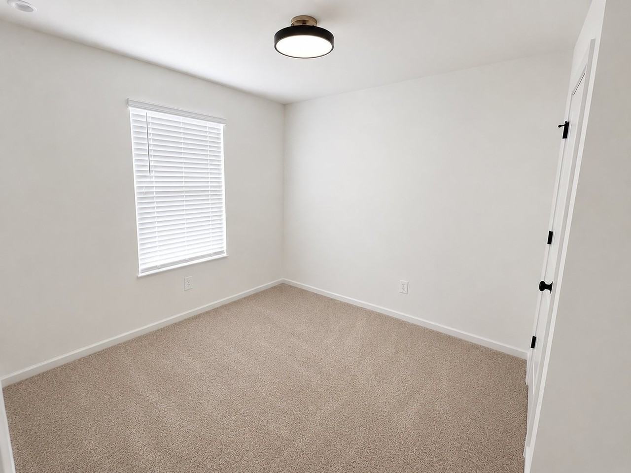 2018 Crooked Oak Ln - Photo 4 of 9