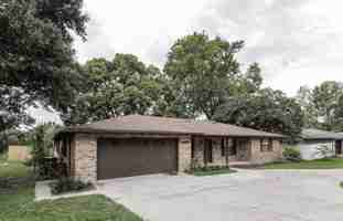 featured image of 34137 Radio Rd