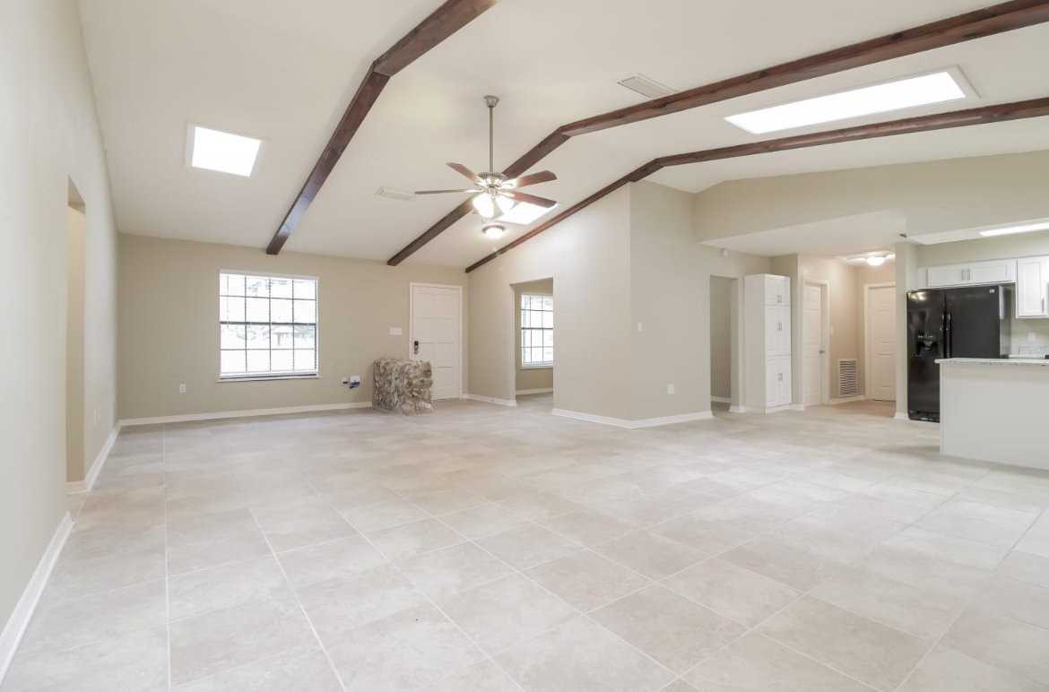 34137 Radio Rd - Photo 3 of 16