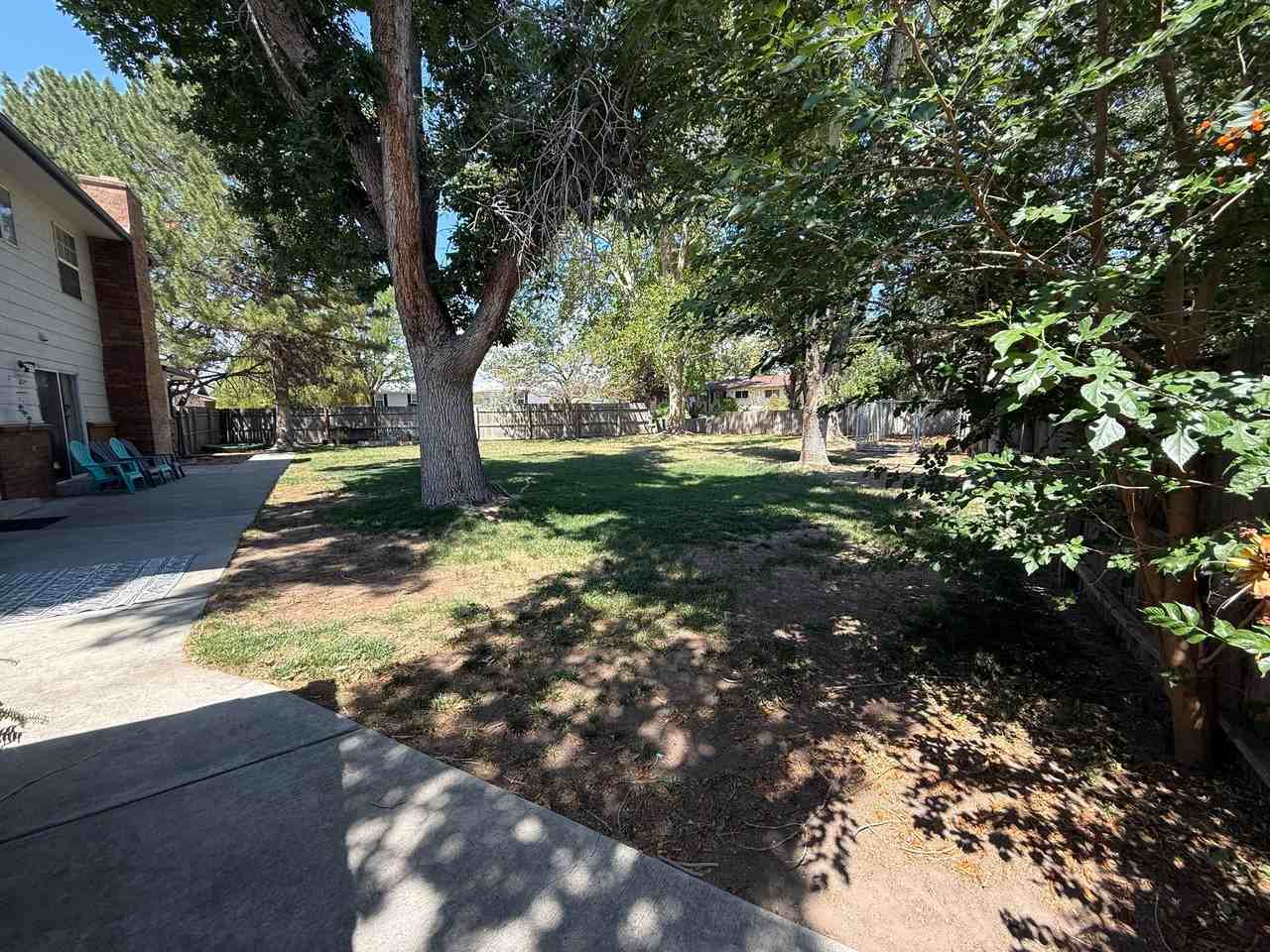 2714 N 8th Ct - Photo 3 of 20