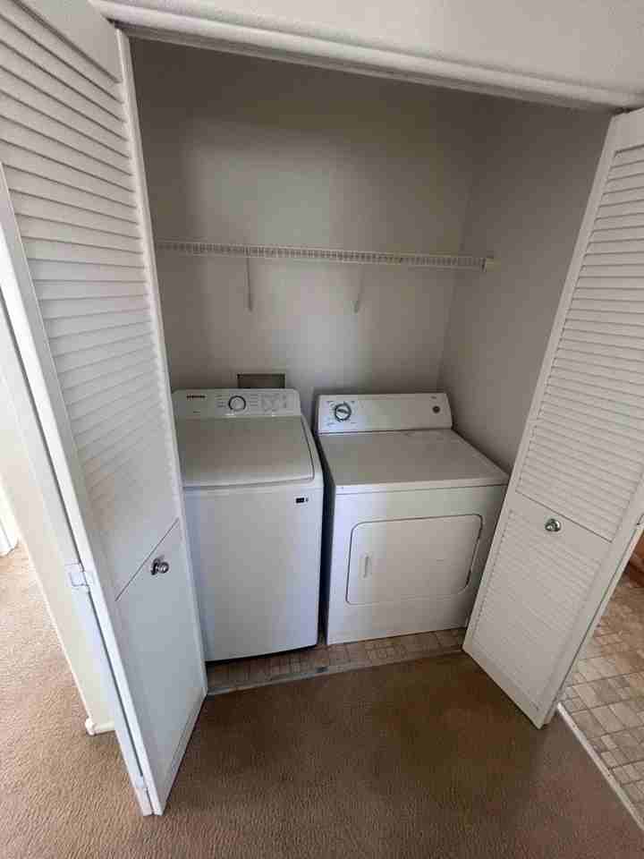 544 Mayfair Pl - Photo 3 of 8