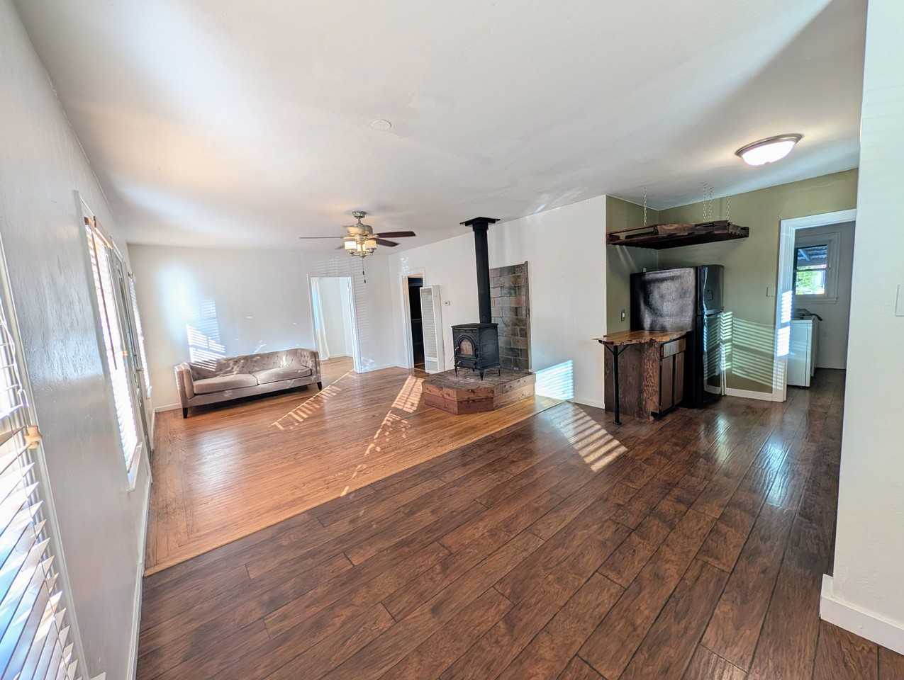 934 Bush St - Photo 2 of 12