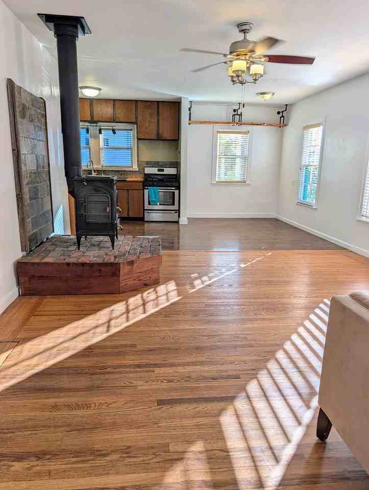 934 Bush St - Photo 5 of 12