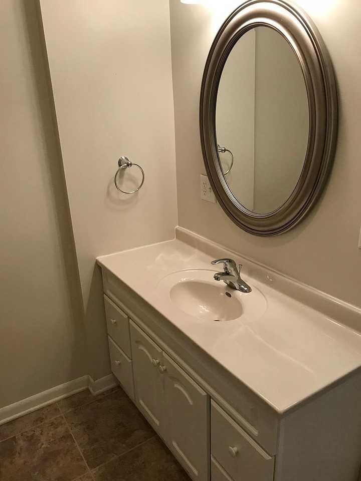 324 Park Ave - Photo 4 of 9