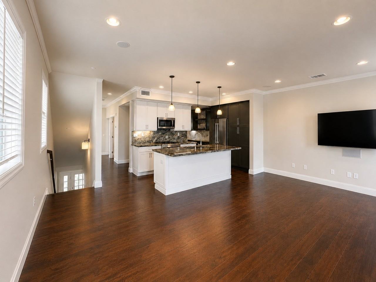 7718 Ivanhoe Ave - Photo 4 of 29