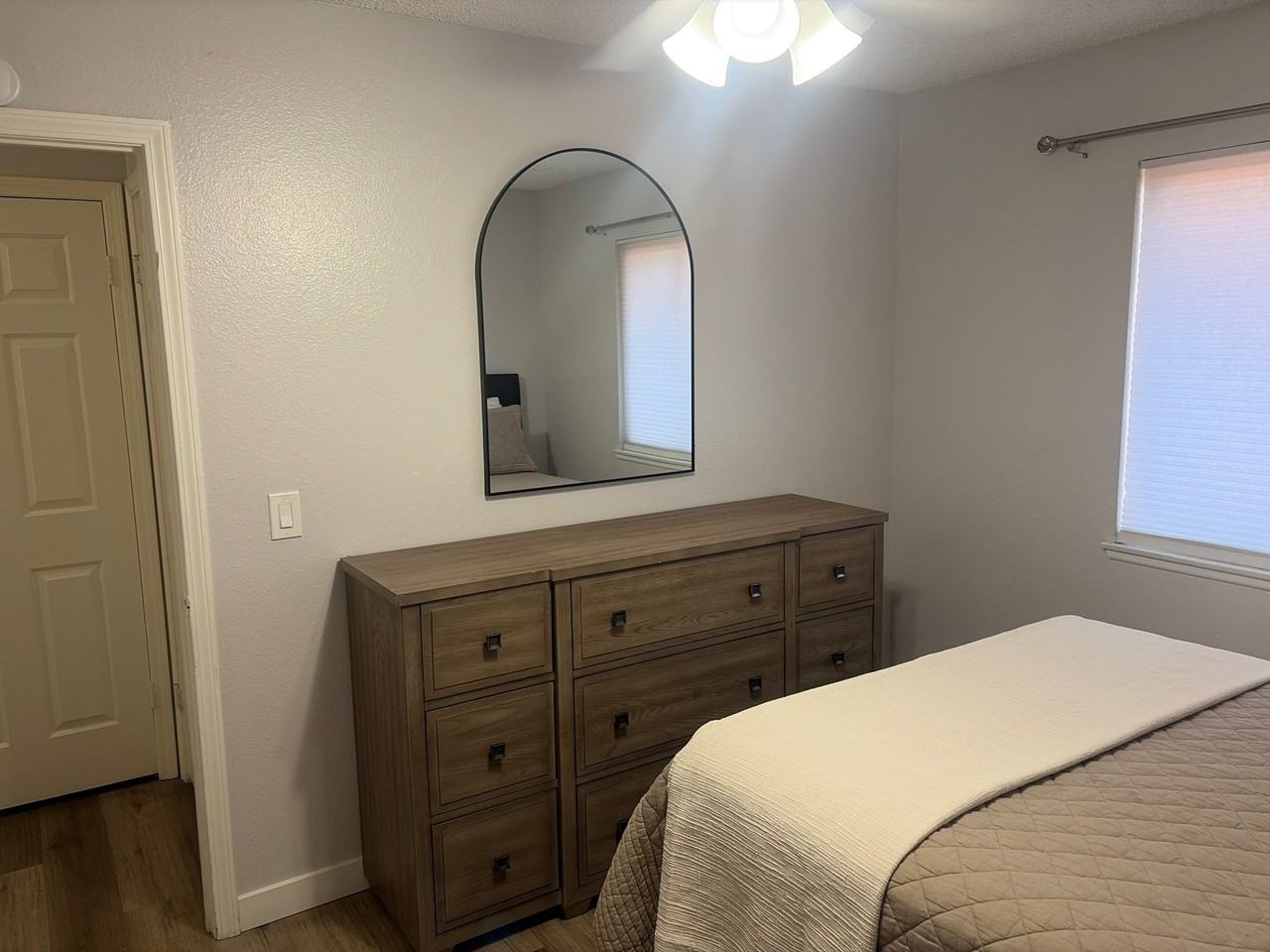 5576 W Rochelle Ave #9C - Photo 4 of 7