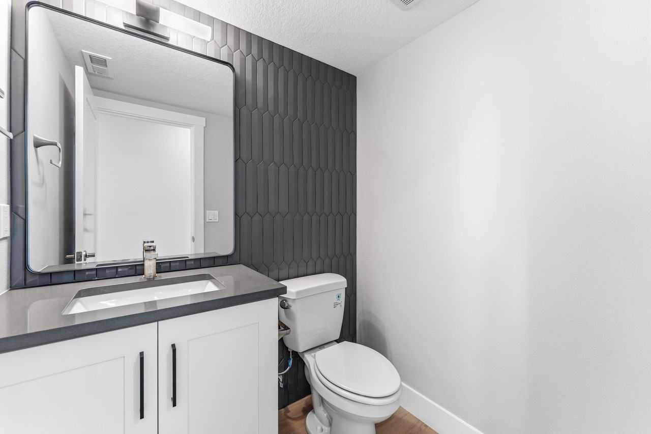 16457 Nw Liberty St #1 - Photo 7 of 50