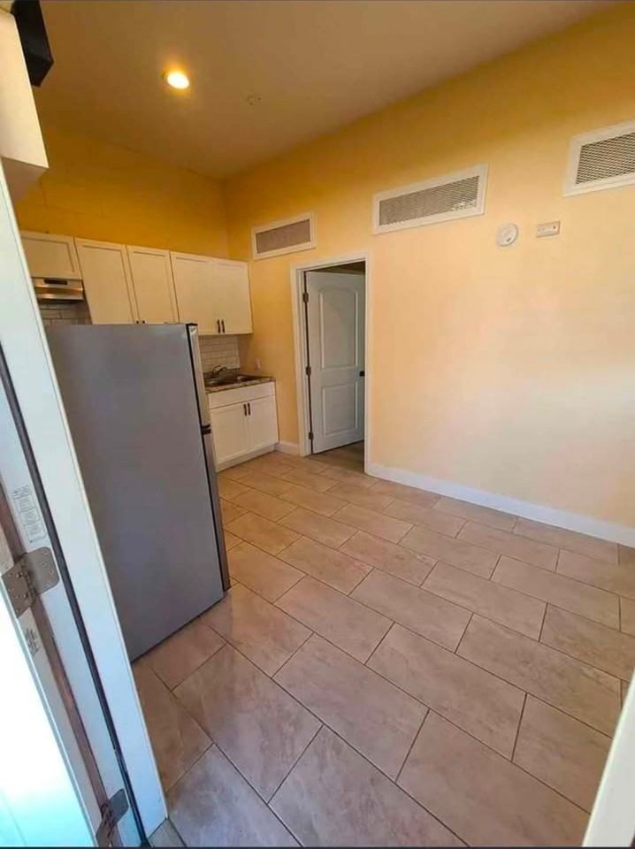 2860 Granada Blvd #A - Photo 2 of 11