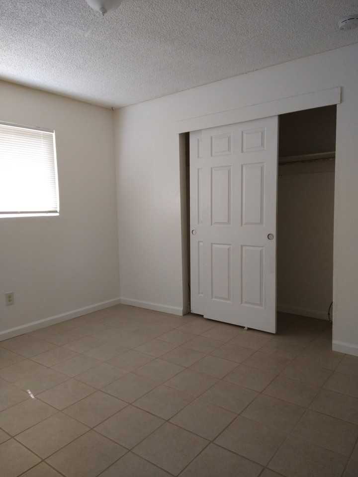 227 Clifford Ave #227 - Photo 3 of 4