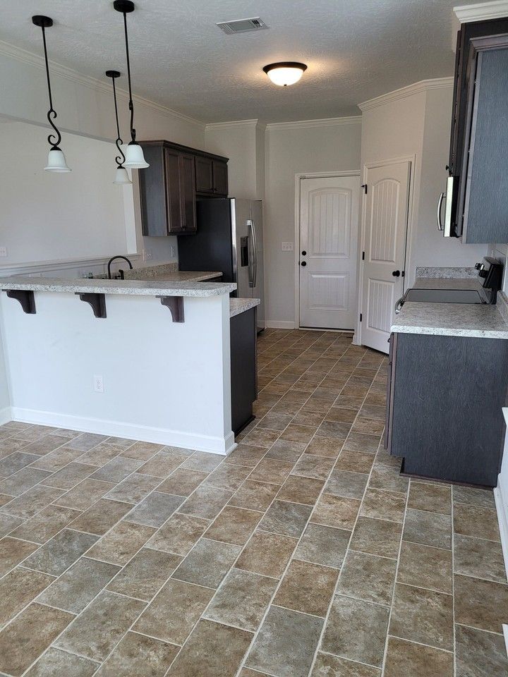 1649 Tralee Ct - Photo 3 of 14