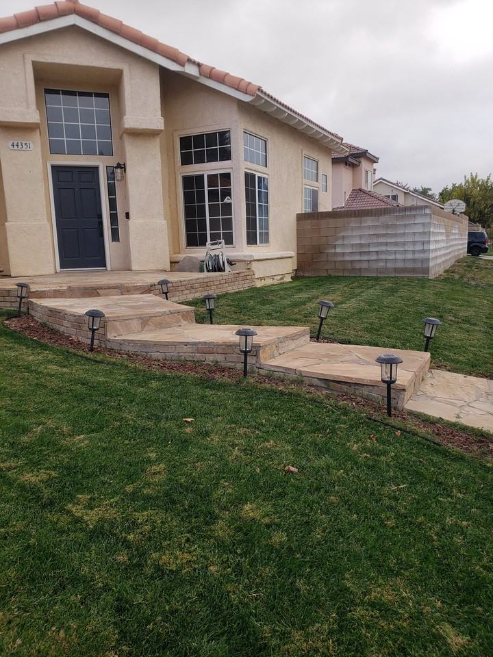 44351 Shad St - Photo 2 of 2