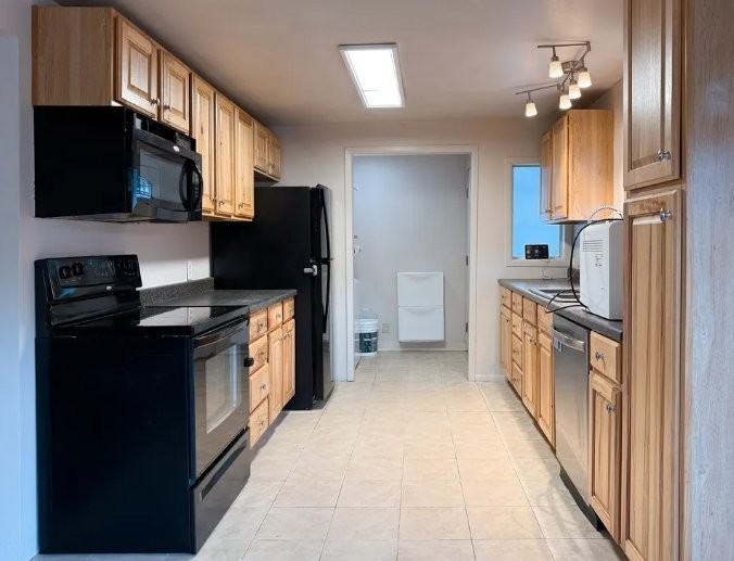 732 10th St Ne - Photo 3 of 11