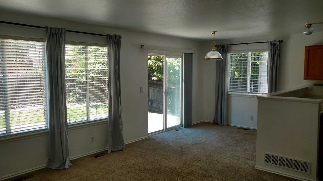 3082 E 106th Pl - Photo 5 of 7