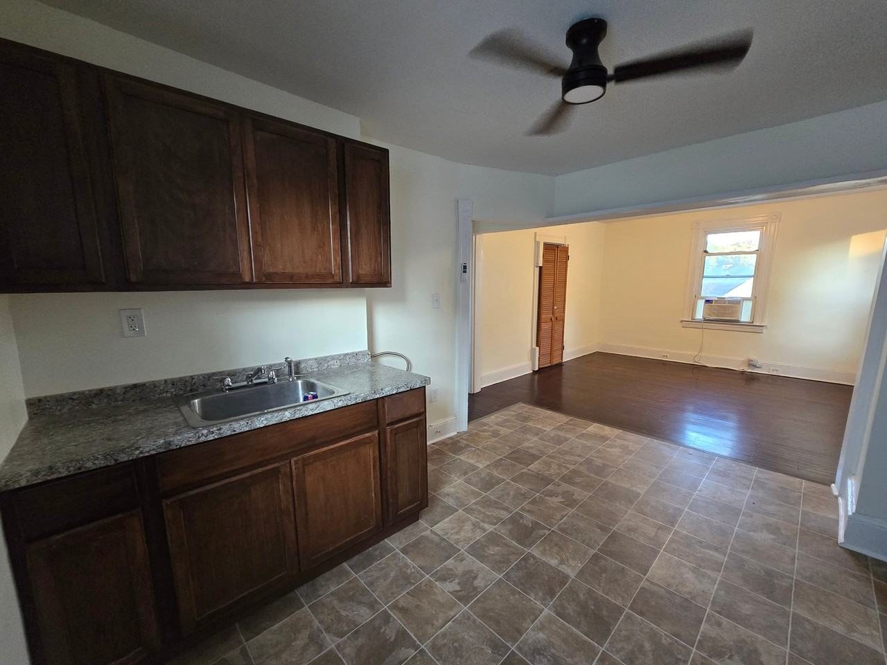 2903 Evergreen Ave #2 - Photo 3 of 8