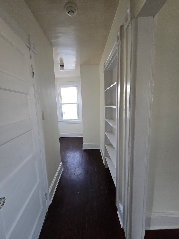 2903 Evergreen Ave #2 - Photo 6 of 8