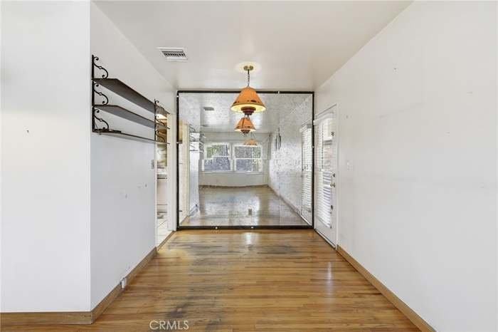 13419 Reliance St - Photo 4 of 18
