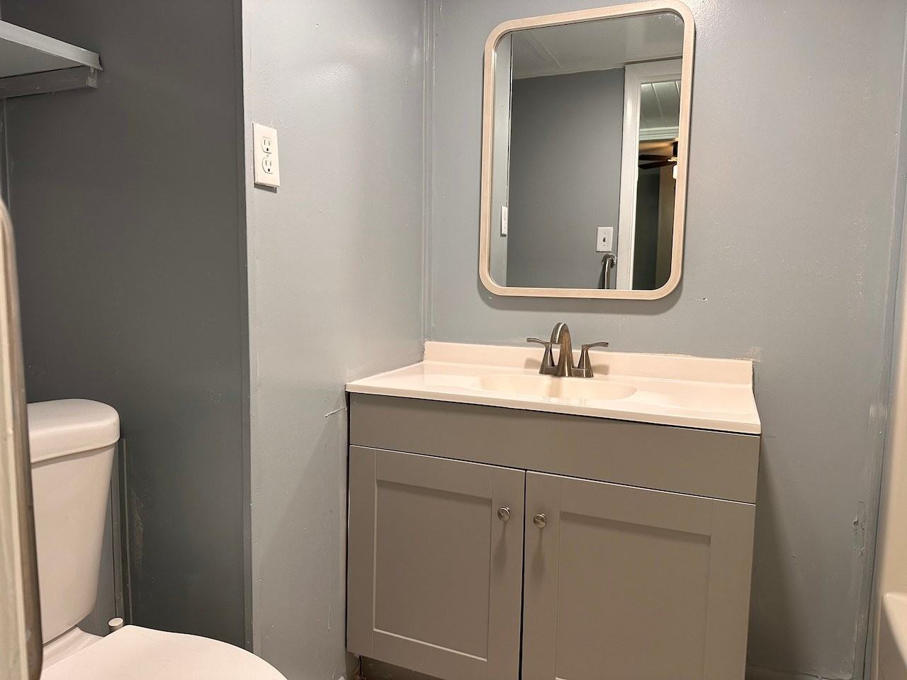 533 Scranton Rd - Photo 3 of 27