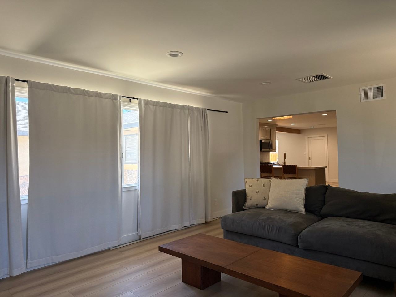 8 Panoramic Ave - Photo 7 of 11