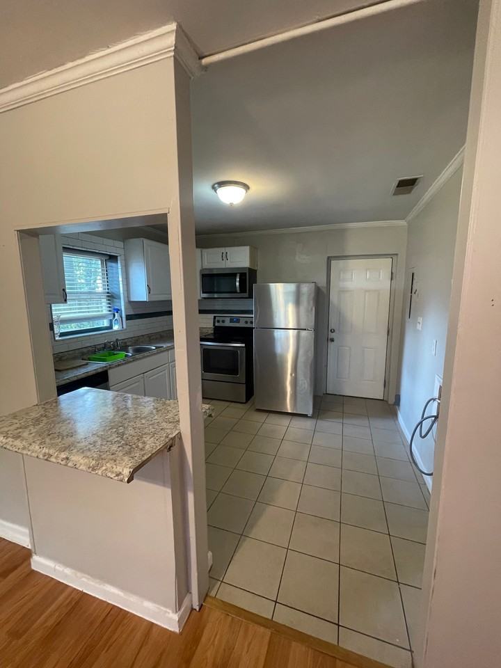 5620 Zanola Dr Sw #A - Photo 4 of 4