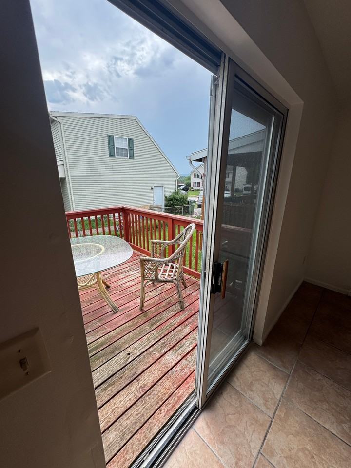 1627 Blue Jay Dr - Photo 5 of 20