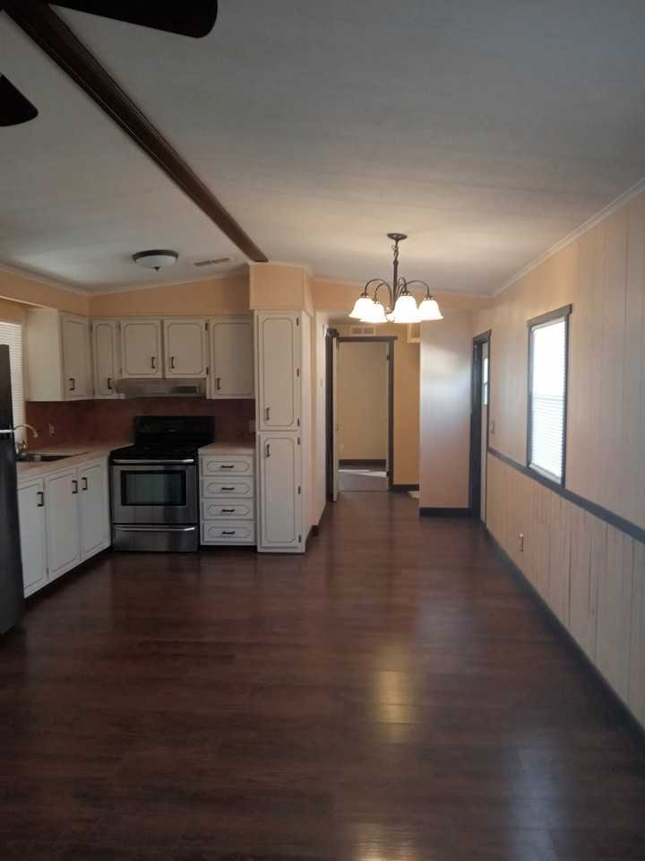 1837 Holiday Dr - Photo 4 of 6
