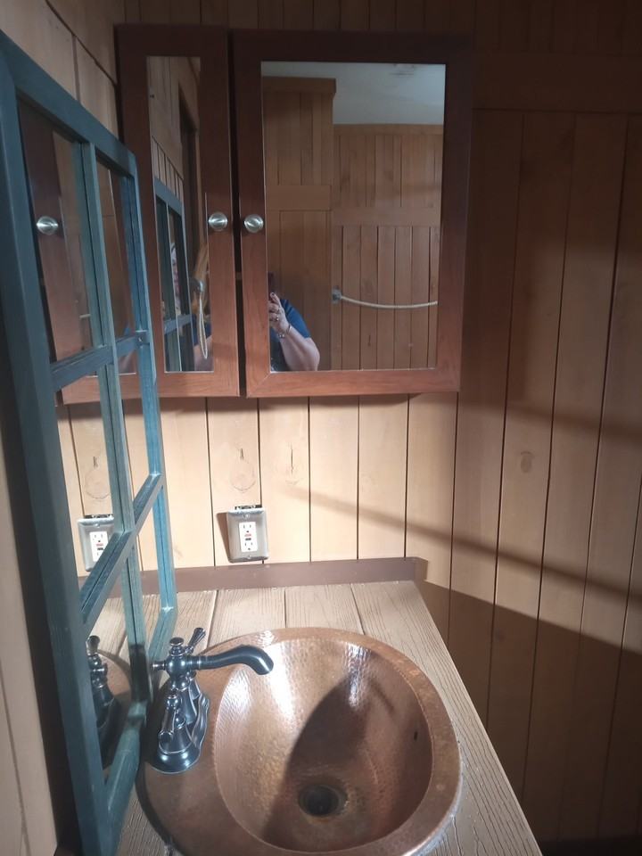 1837 Holiday Dr - Photo 5 of 6
