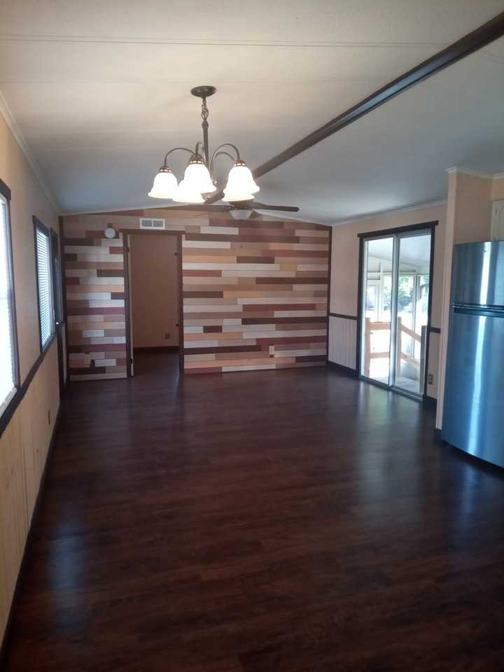 1837 Holiday Dr - Photo 6 of 6