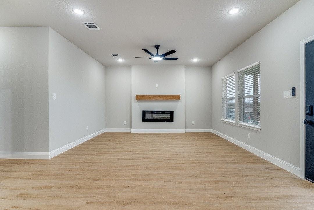 2707 Brazos River Dr - Photo 4 of 20