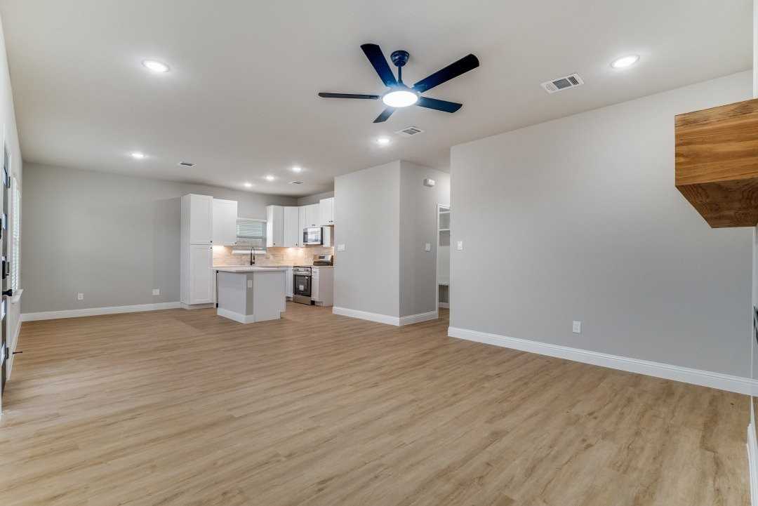 2707 Brazos River Dr - Photo 6 of 20