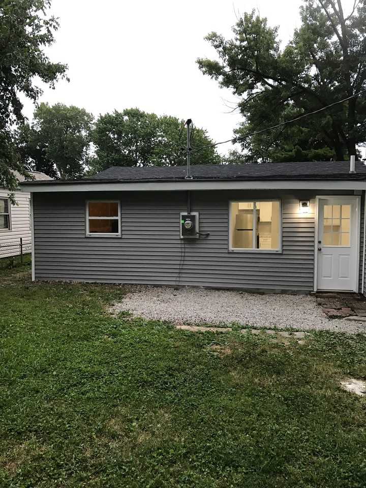 29 Boles Ave - Photo 3 of 8