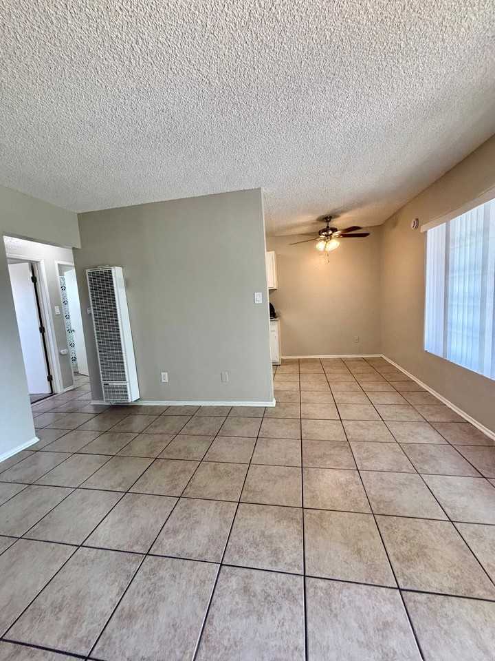 530 N Anna Dr #I
