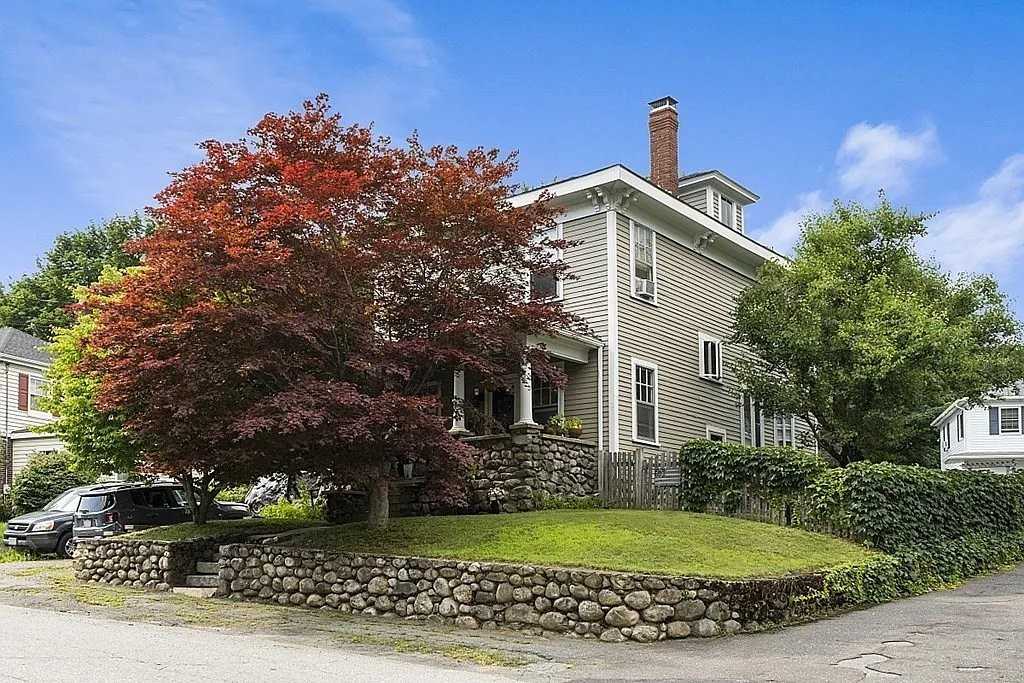 132 Fountain St - Photo 3 of 19