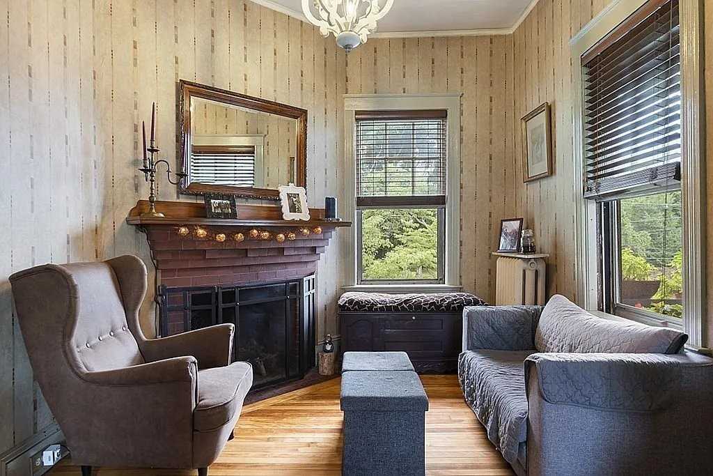 132 Fountain St - Photo 5 of 19