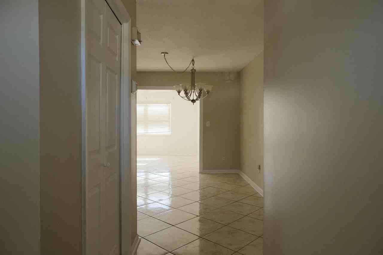 980 Woodland Ave - Photo 4 of 8